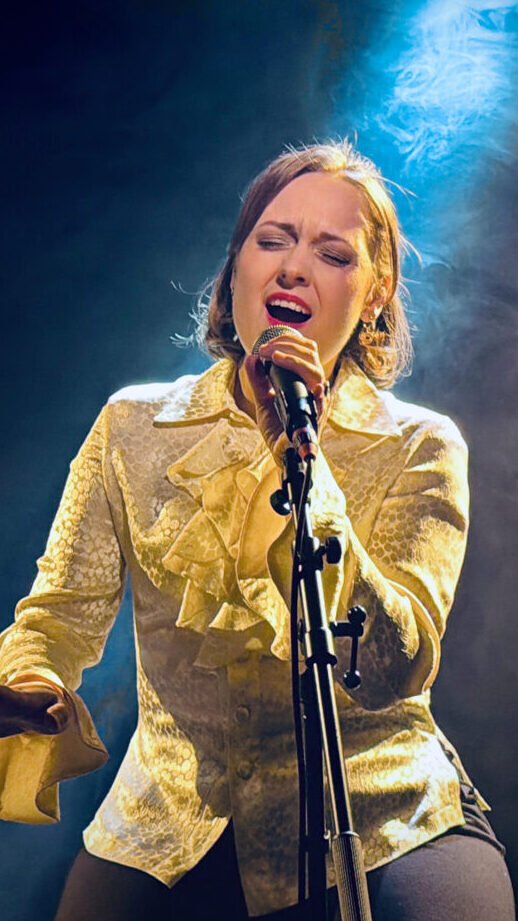 Leila Gharani: Erfolgreiche YouTuberin aus Österreich Leila Gharani: Erfolgreiche YouTuberin aus Österreich